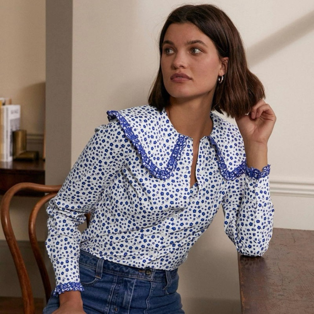 Boden Blue and White Floral Top NWT